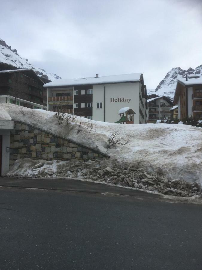 Holiday 87 Leukerbad Exterior foto