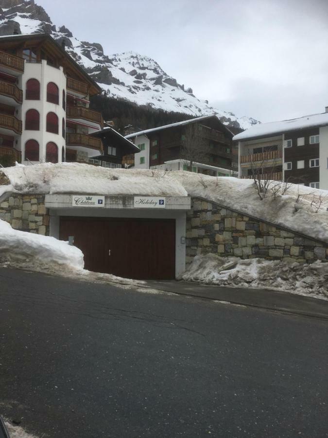 Holiday 87 Leukerbad Exterior foto
